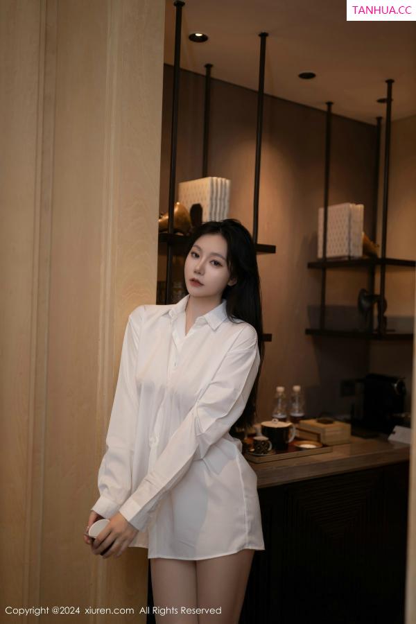 安然Maleah  [XiuRen]高清写真图 2024.10.29 No.9362 安然anran 丝袜美腿第7张图片